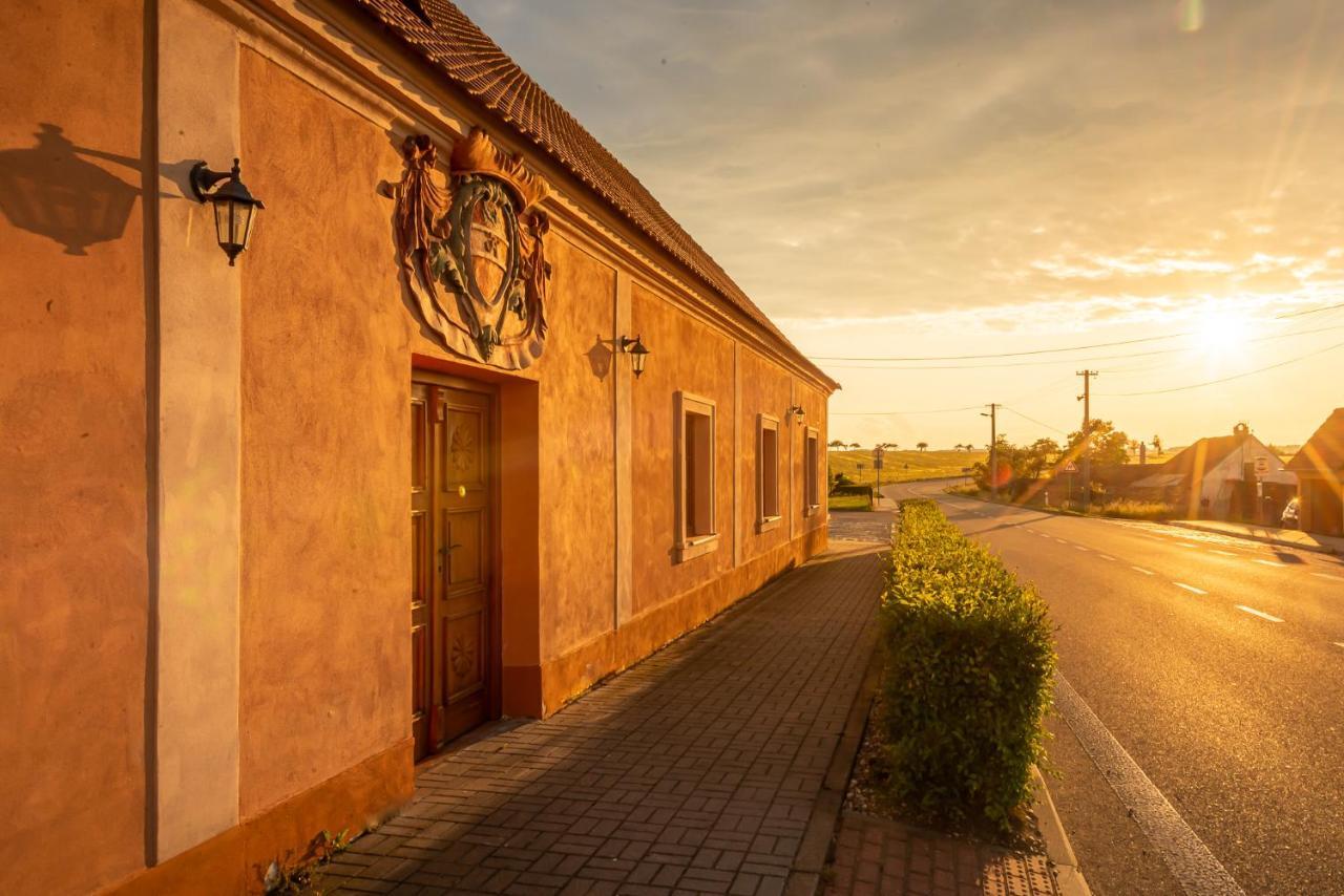 Althansky Hostinec Znojmo Luaran gambar